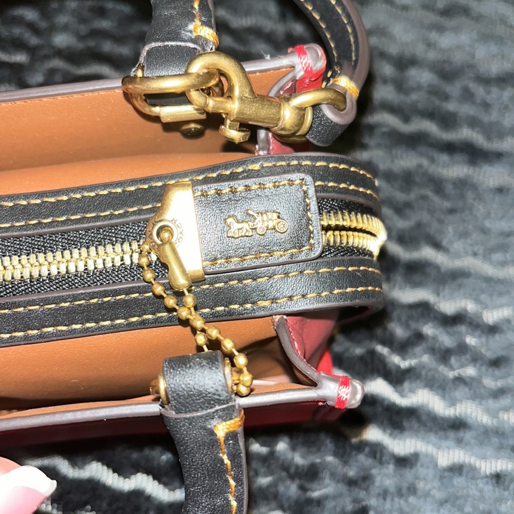 Authentic Coach mini bag - Picture 3 of 6